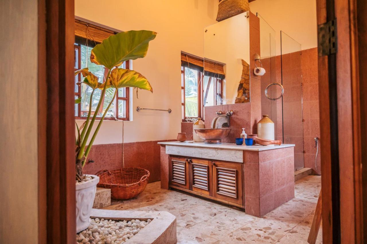 Santi Beach House With Pool & Beach Велигама Экстерьер фото